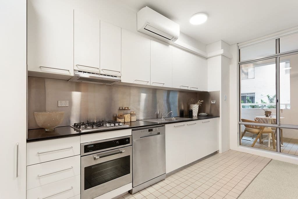 10/45-49 Holt Street, Surry Hills - Thumbnail 4