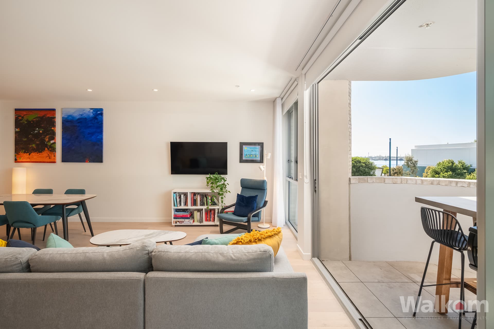 102/29 Honeysuckle Drive, Newcastle - Thumbnail 2