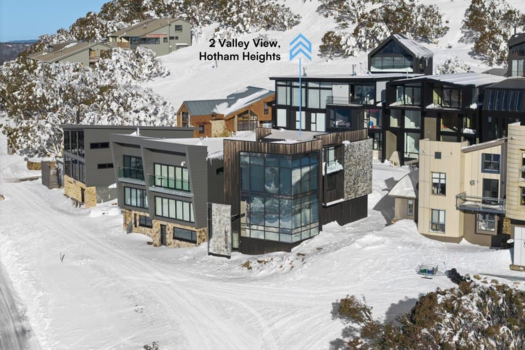 2 Valley View Court, Mount Hotham - Image 1