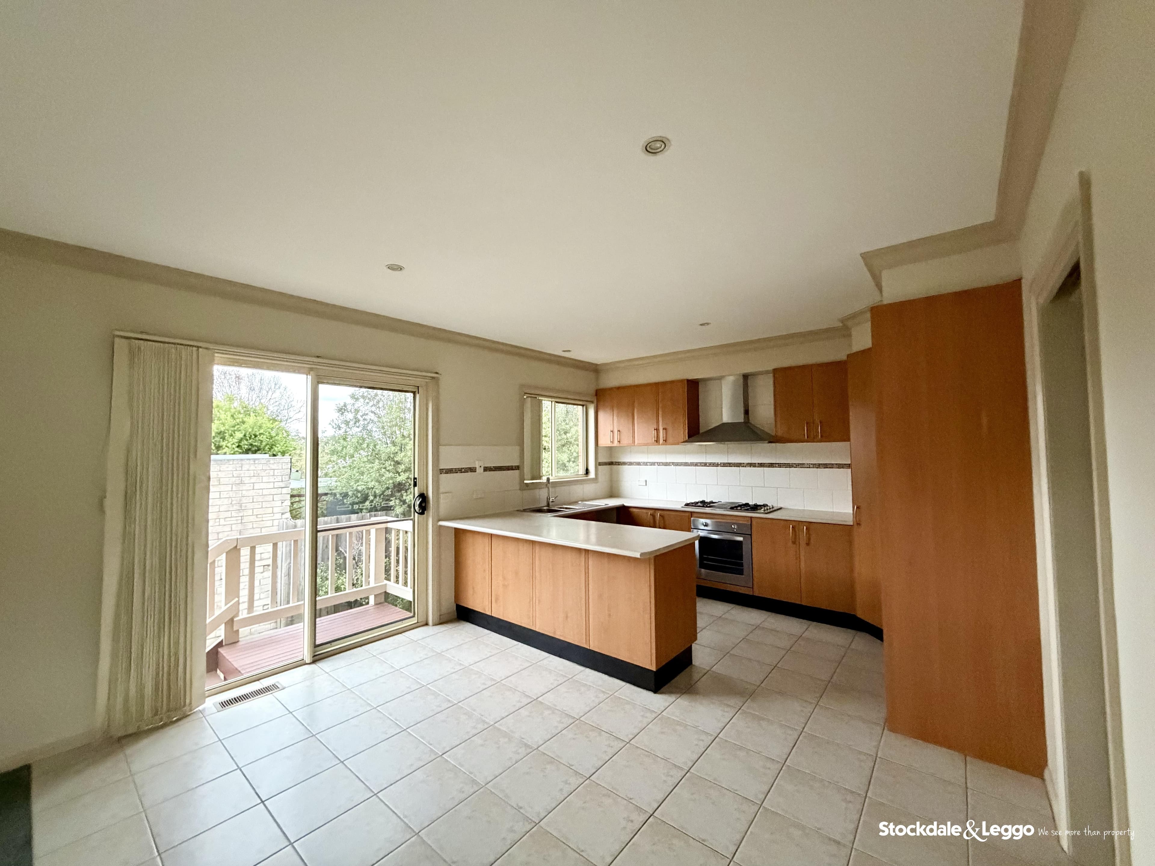 5 Hamilton Place, Mount Waverley, VIC, 3149, Dandenong - Thumbnail 3