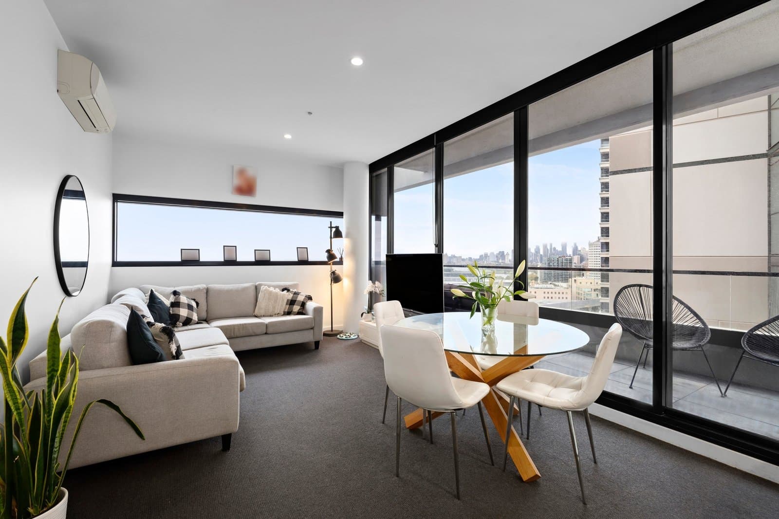 901/101 St Kilda Road, St Kilda - Thumbnail 2