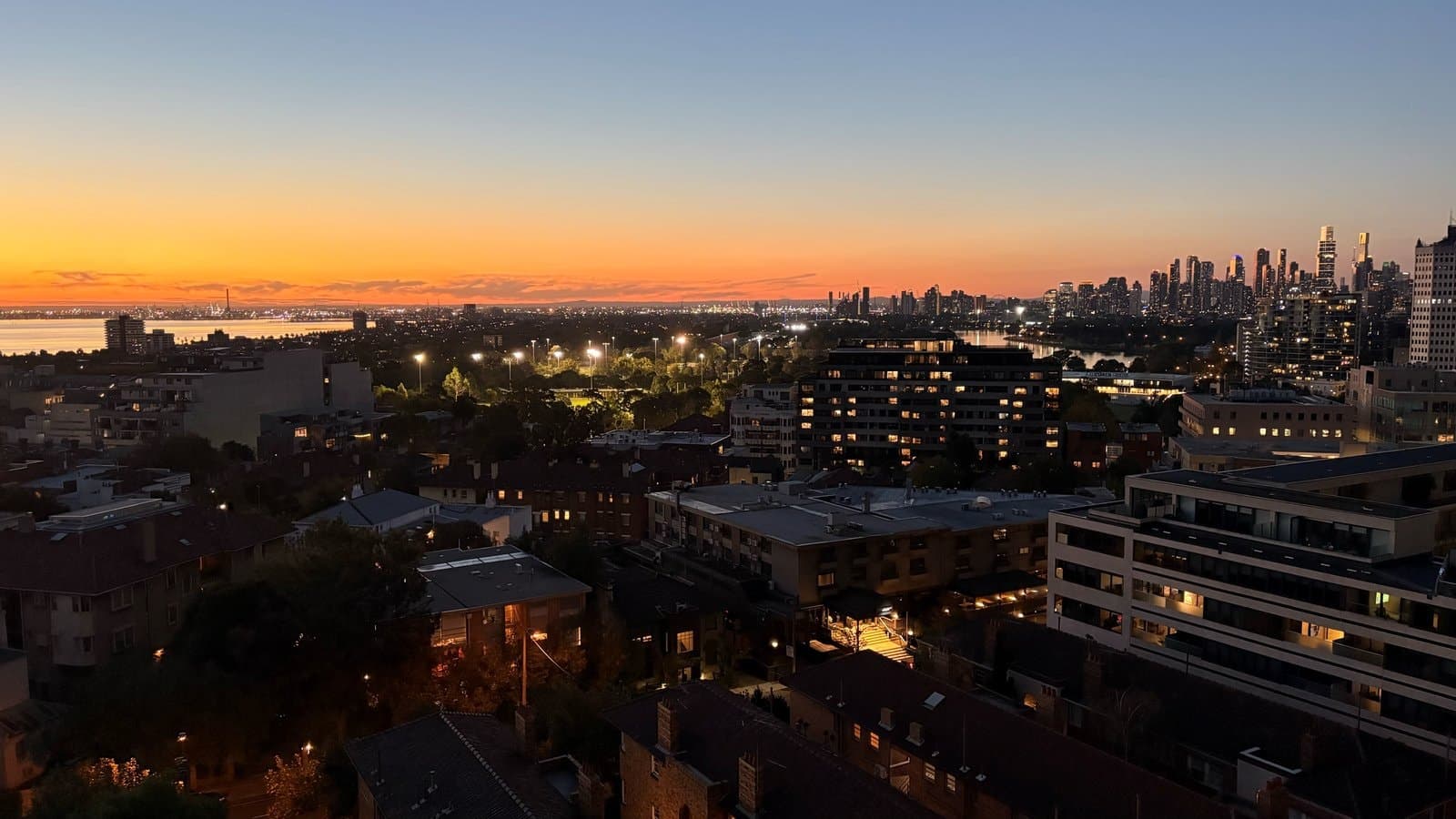 901/101 St Kilda Road, St Kilda - Thumbnail 5