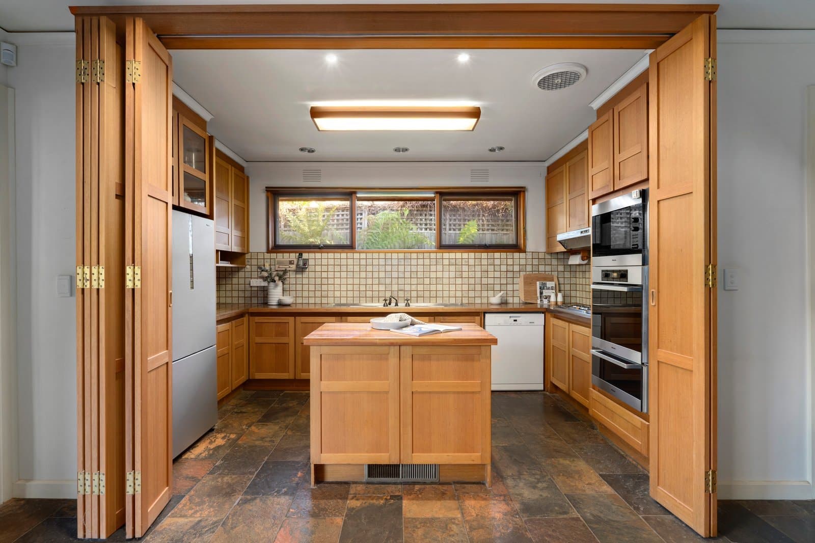 4 Adamson Street, Brighton - Thumbnail 5
