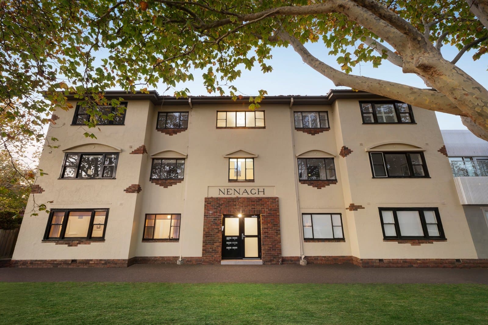 2/223 Page Street, Middle Park - Image 1