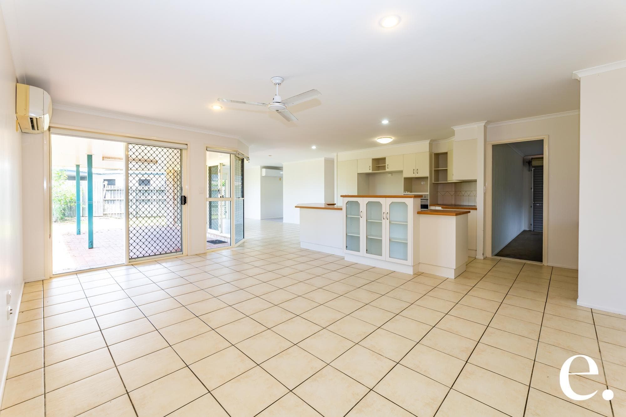 26 Chancellor Dr, Avenell Heights - Thumbnail 3