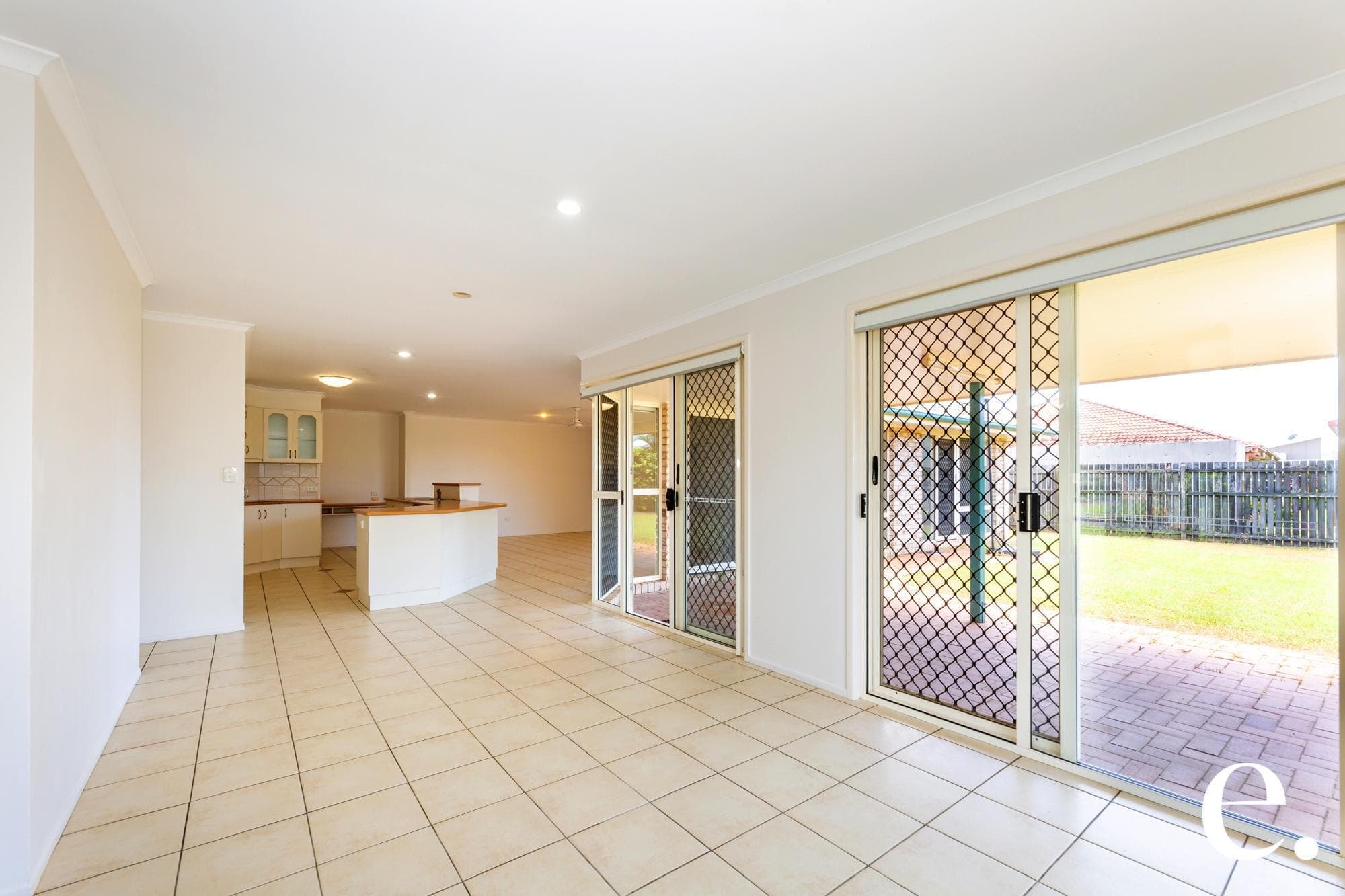 26 Chancellor Dr, Avenell Heights - Thumbnail 5