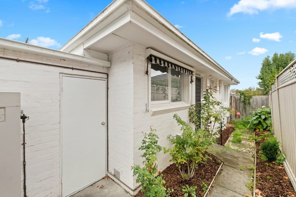 2/322 Mont Albert Road, Surrey Hills - Thumbnail 3