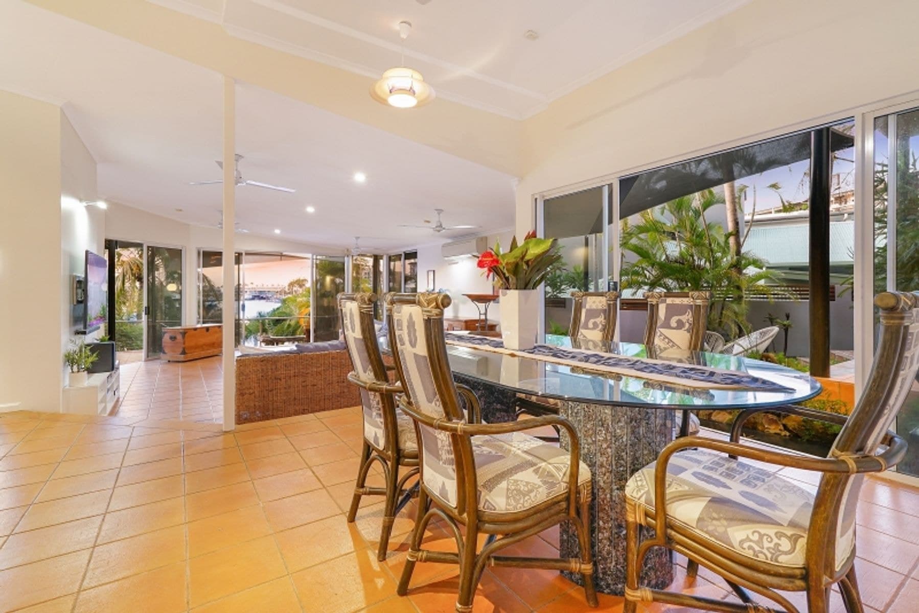 16 Cullen Bay Crescent, Cullen Bay NT 0820, Cullen Bay - Thumbnail 2