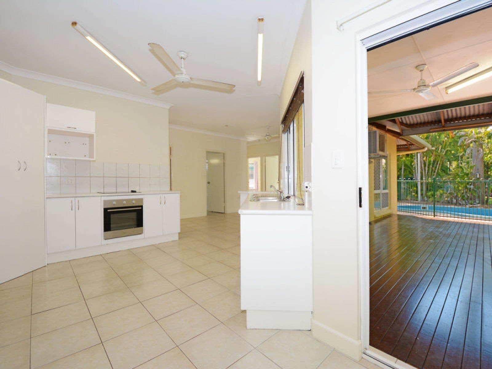 82 Woodlake Boulevard, Durack NT 0830, Durack - Thumbnail 4