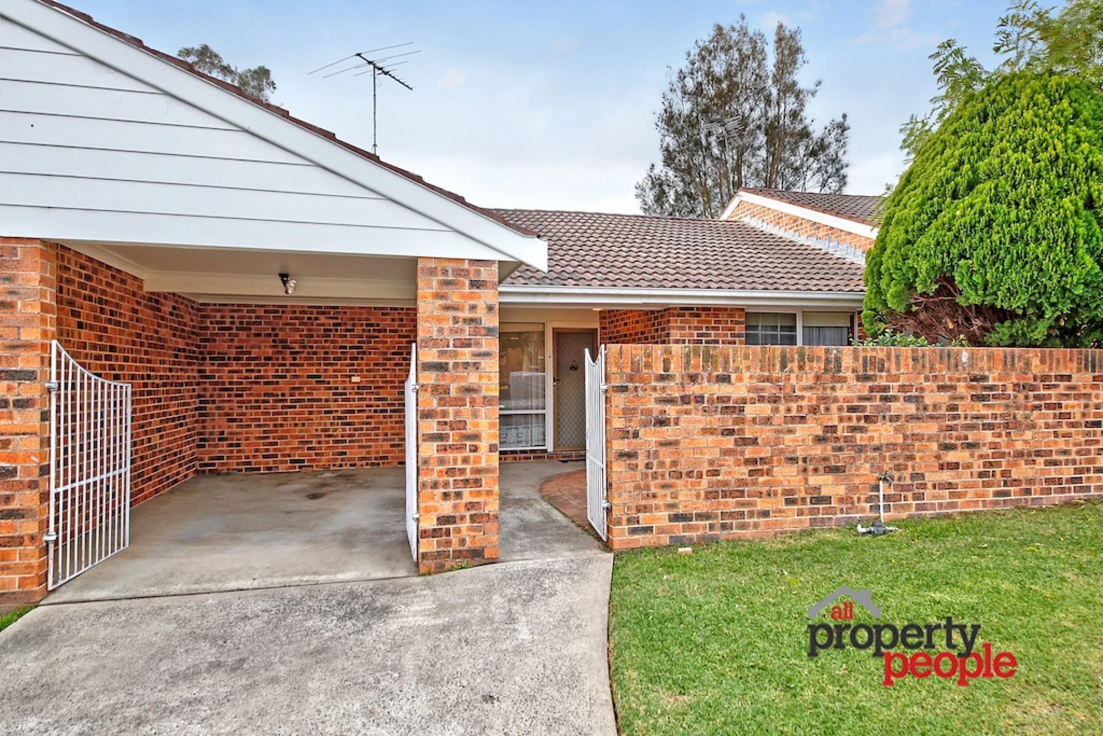 2 / 26 Fletcher Street, Minto NSW 2566, Minto - Image 1