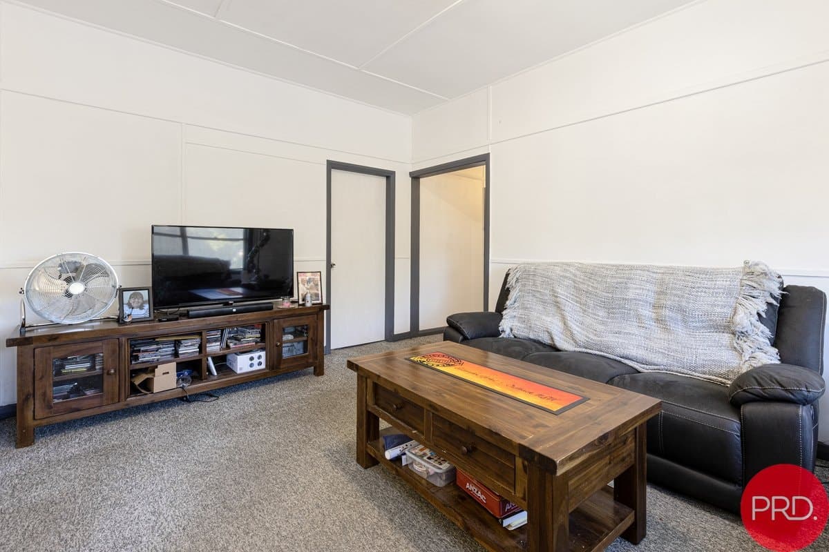 79 Carrington Street, HORSESHOE BEND NSW 2320, Horseshoe Bend - Thumbnail 6