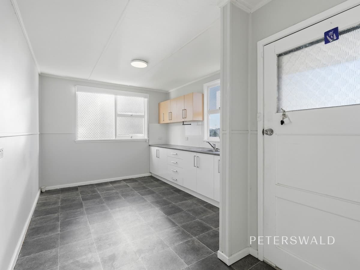 8 Centenary Crescent, Claremont TAS 7011, Claremont - Thumbnail 4