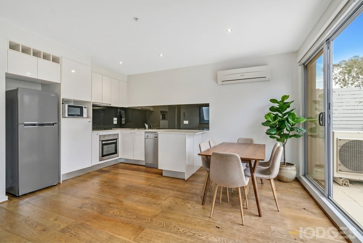 202 / 33-35 Childers Street, Mentone, VIC, 3194, Mentone - Thumbnail 3