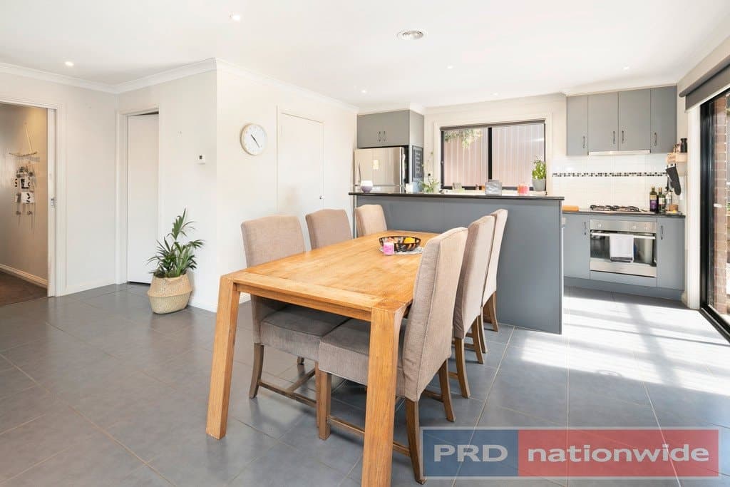 14 Muller Court, MOUNT CLEAR VIC 3350, Mount Clear - Thumbnail 2