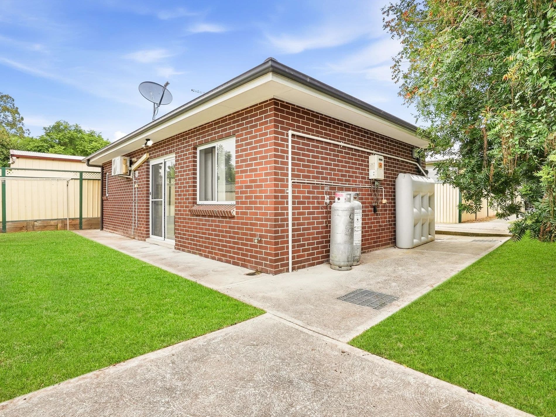 12A Worcester Road, Cambridge Park, Cambridge Park - Thumbnail 2