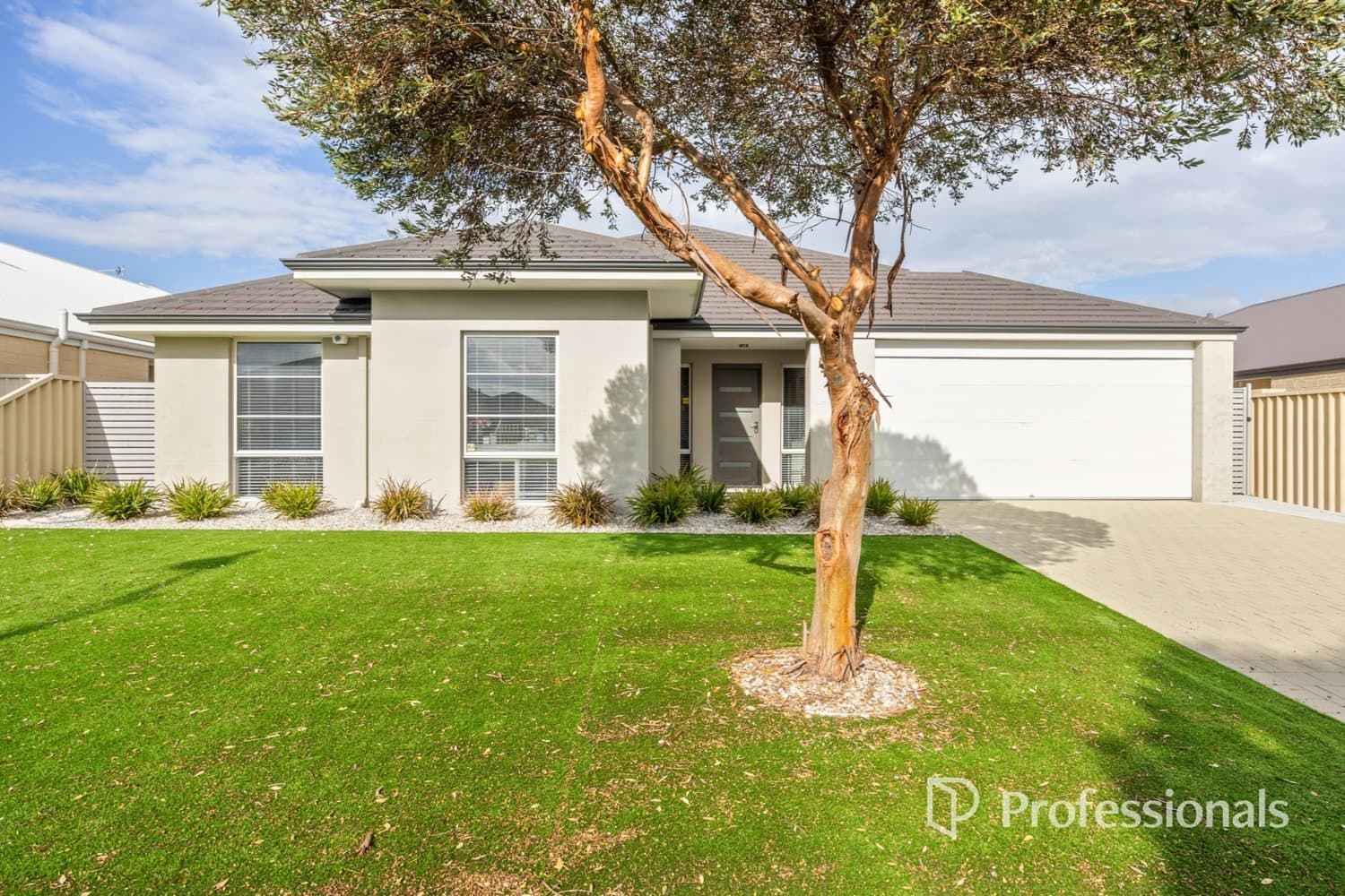 8 Reuben Way Millbridge 6232, Millbridge - Image 1