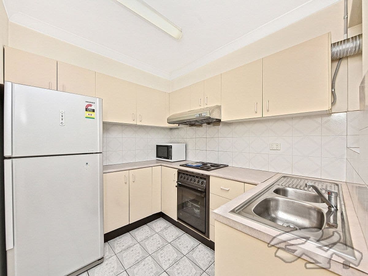 7 / 5 Gould Street, Campsie, Campsie - Thumbnail 3