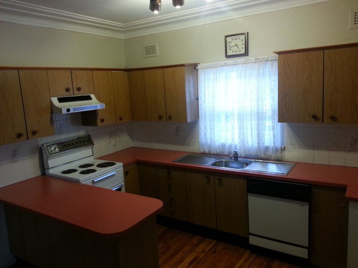 14 Ward Avenue, Canterbury, Canterbury - Thumbnail 3