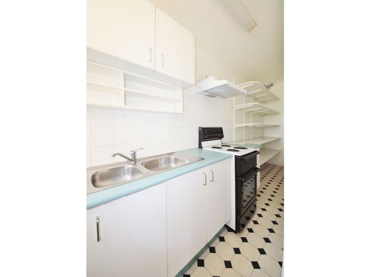 32 South Parade, Campsie, Campsie - Thumbnail 4