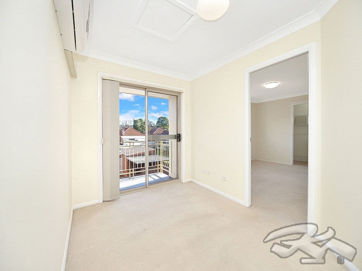 1 / 8 Wairoa Street, Canterbury, Canterbury - Thumbnail 4