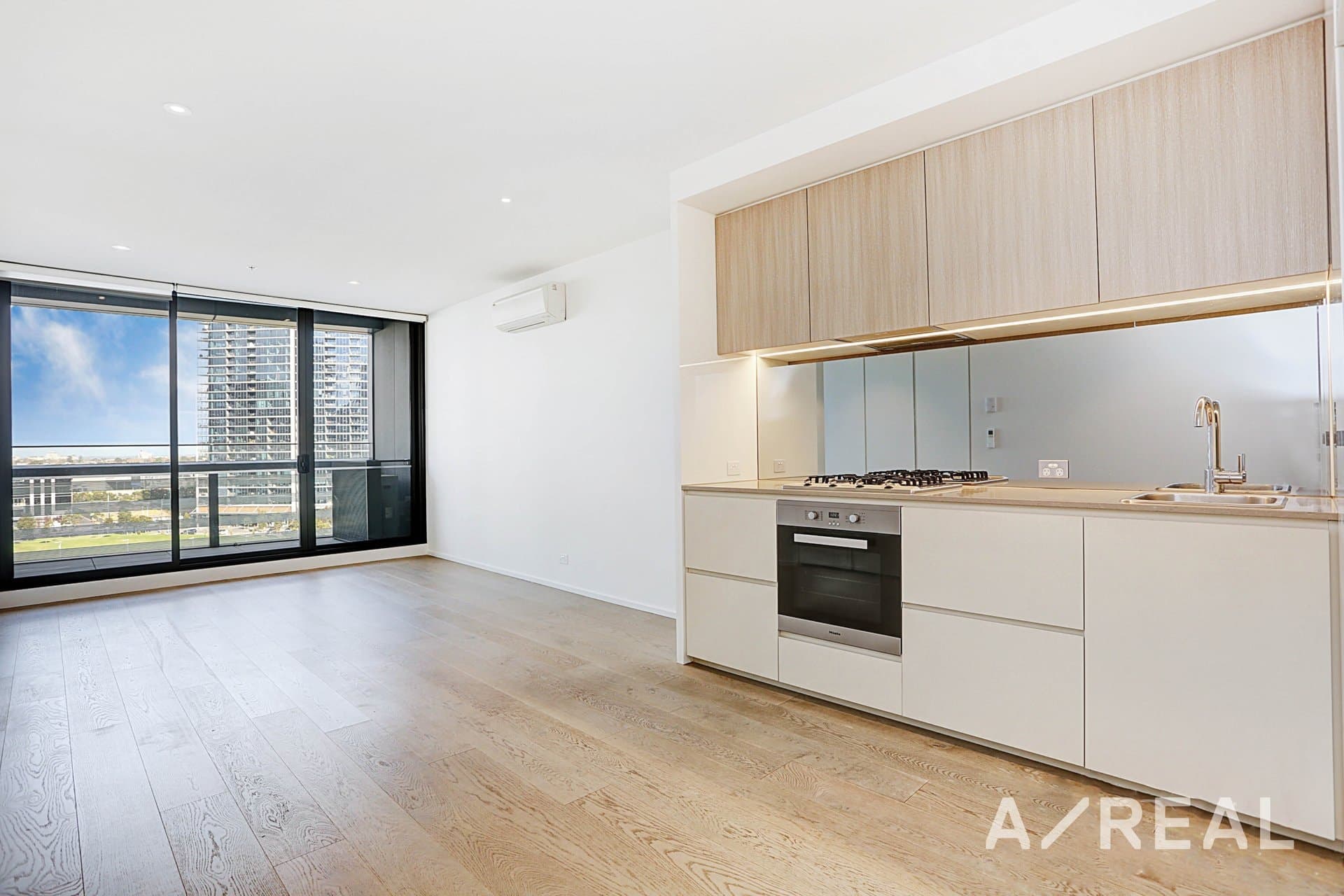 905S/883 Collins Street, Docklands VIC 3008, Docklands - Thumbnail 3
