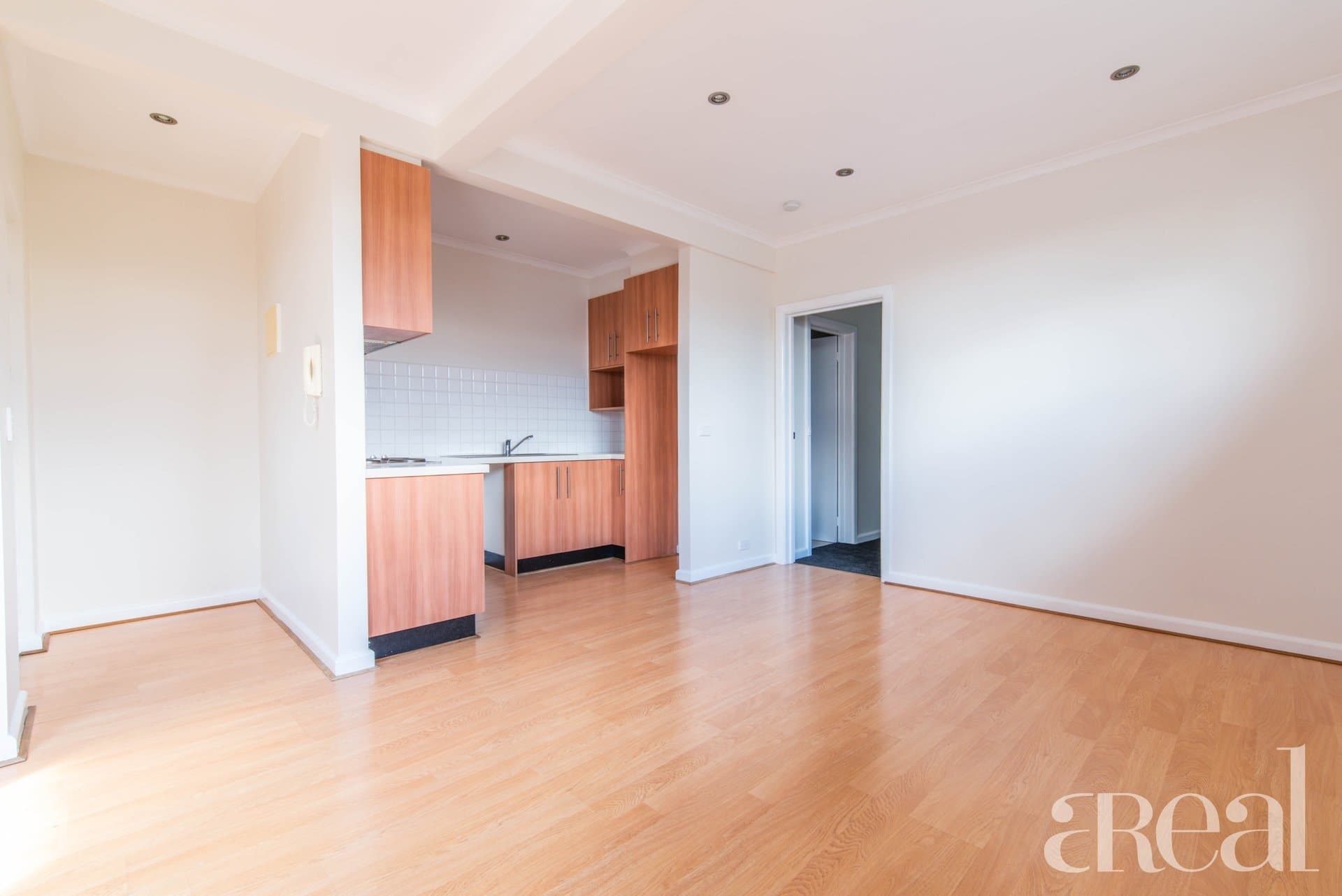 08/233 Cotham Road, Kew VIC 3101, Kew - Thumbnail 2