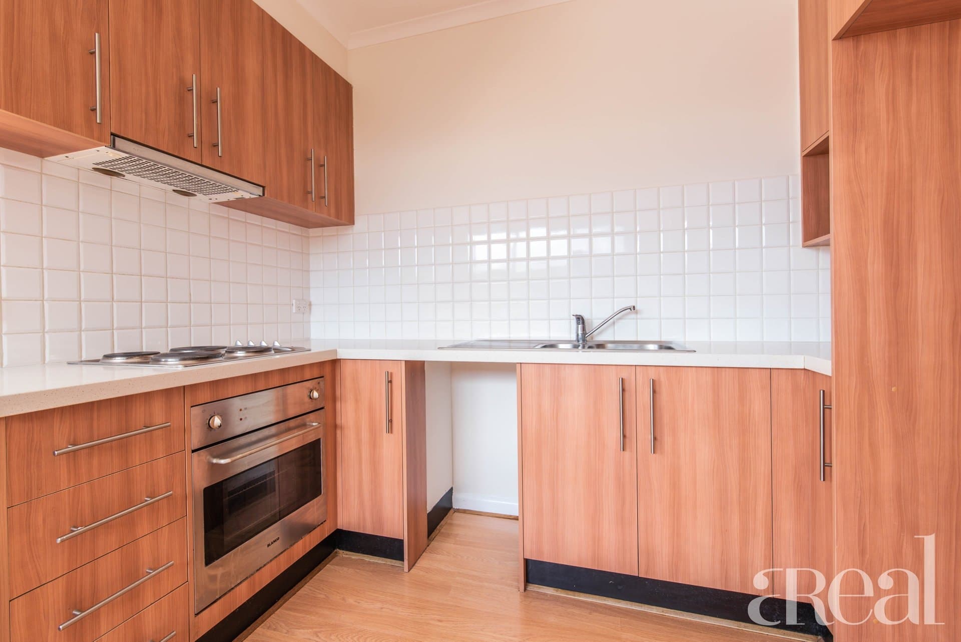 08/233 Cotham Road, Kew VIC 3101, Kew - Thumbnail 3