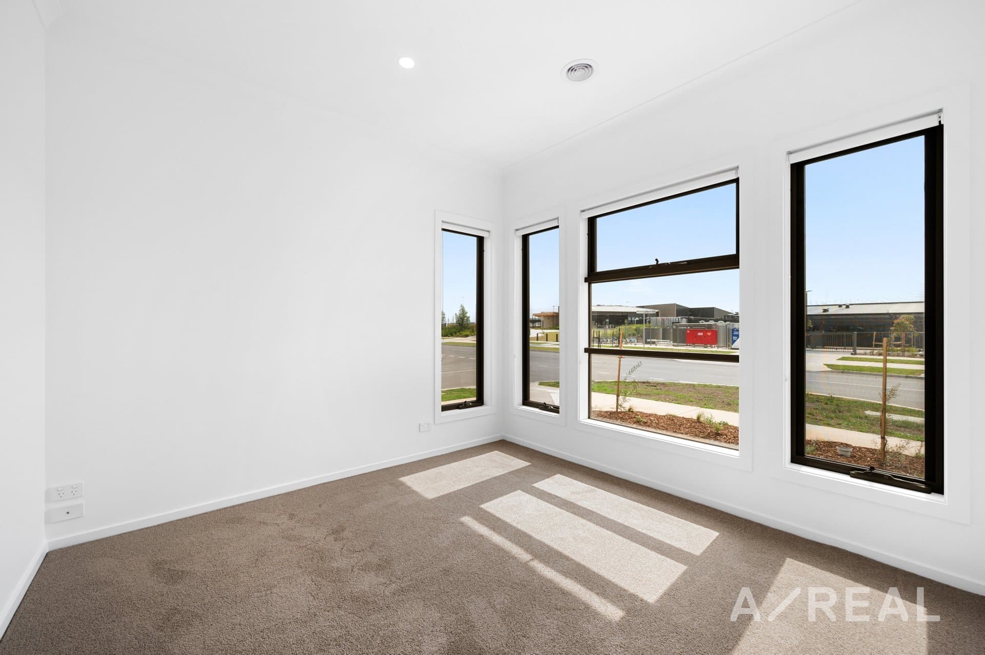 74 Polly Parade, Tarneit VIC 3029, Tarneit - Thumbnail 4