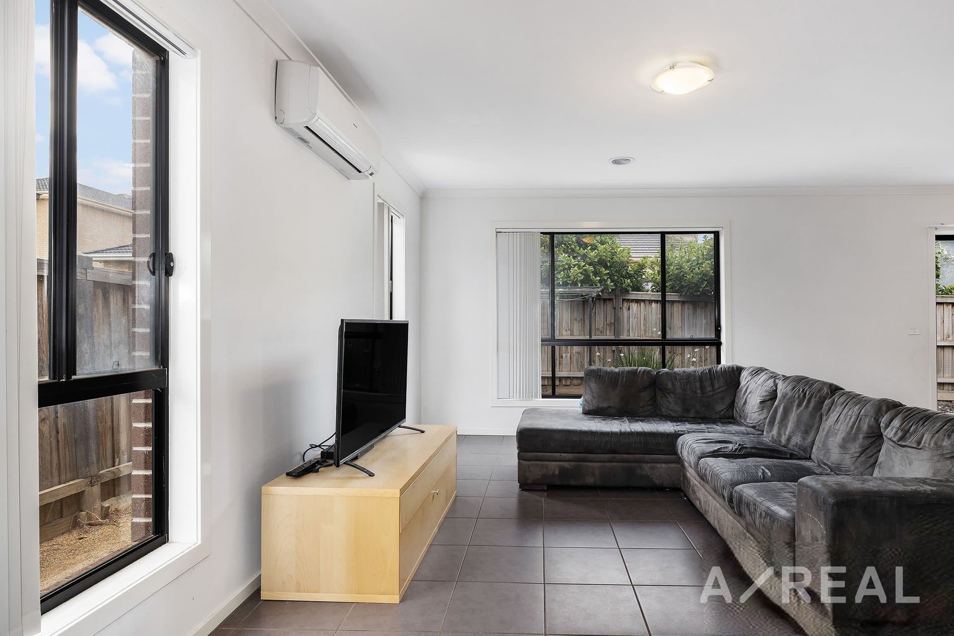 164 Haze Drive, Point Cook VIC 3030, Point Cook - Thumbnail 3