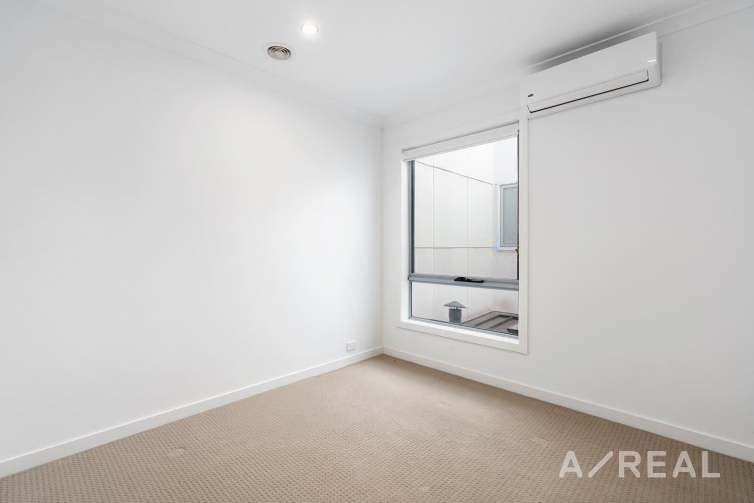 11 Baker Crescent, Heidelberg Heights VIC 3081, Heidelberg Heights - Thumbnail 4