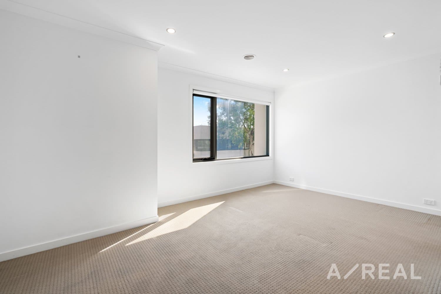 11 Baker Crescent, Heidelberg Heights VIC 3081, Heidelberg Heights - Thumbnail 5