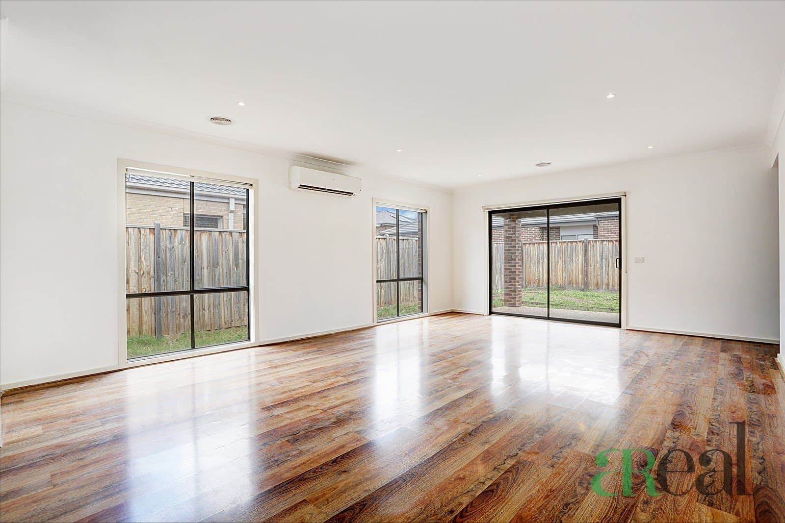 13 Darlington Drive, Williams Landing VIC 3027, Williams Landing - Thumbnail 2