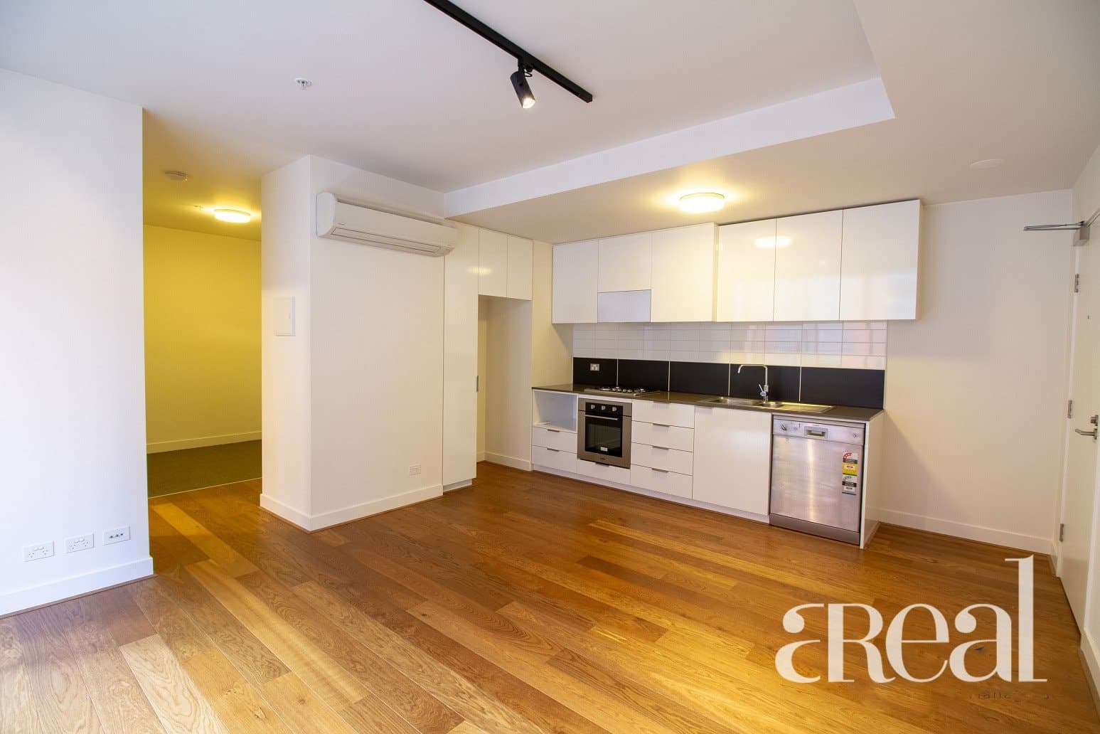 B401/10 Trenerry Crescent, Abbotsford VIC 3067, Abbotsford - Image 1