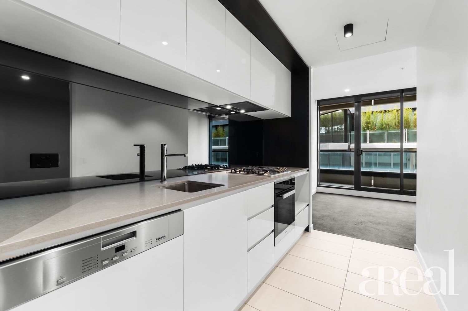 1914/3 Yarra Street, South Yarra VIC 3141, South Yarra - Thumbnail 2