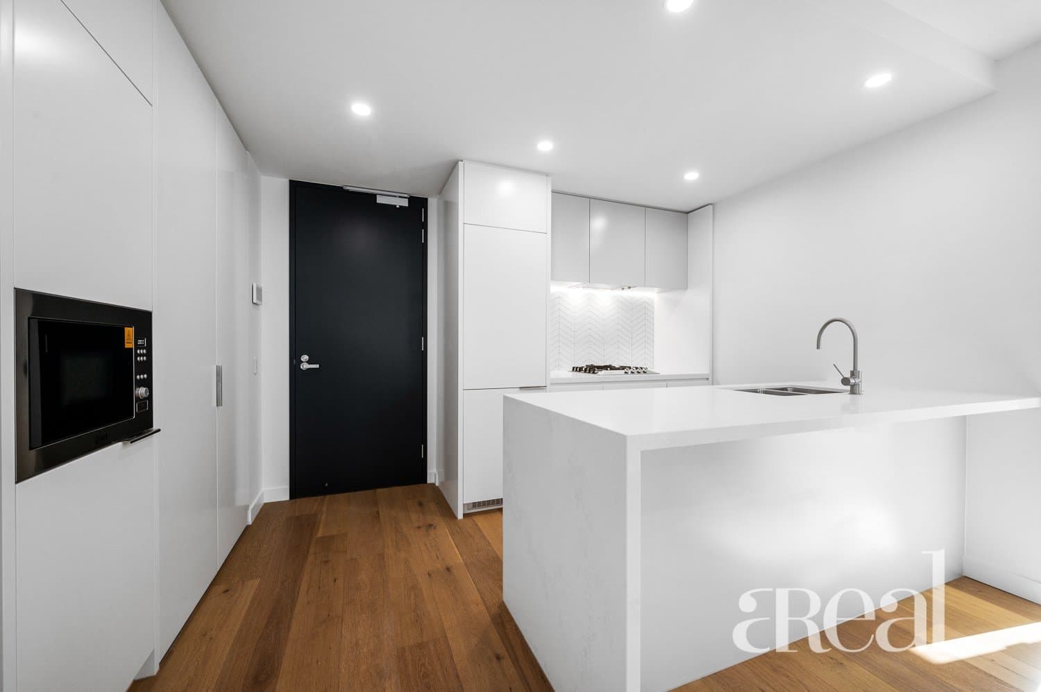 3 Young Street, Box Hill VIC 3128, Box Hill - Thumbnail 3