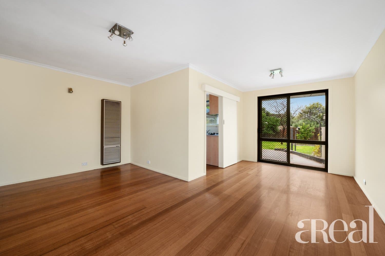 92 Allister Avenue, Knoxfield VIC 3180, Knoxfield - Thumbnail 2