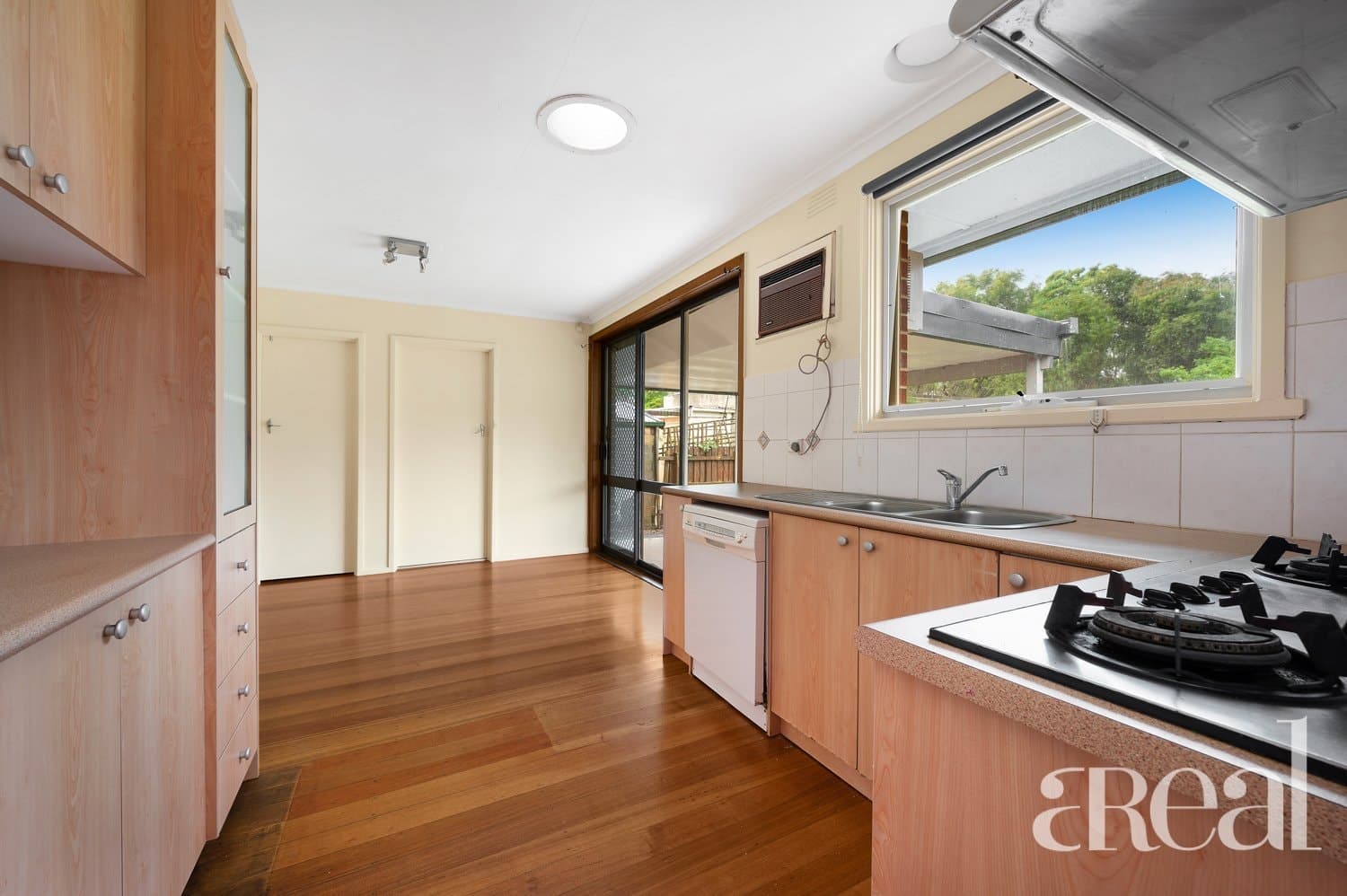 92 Allister Avenue, Knoxfield VIC 3180, Knoxfield - Thumbnail 3
