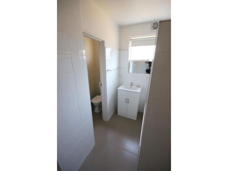 2/2 Raleigh Street, Footscray VIC 3011, Footscray - Thumbnail 4