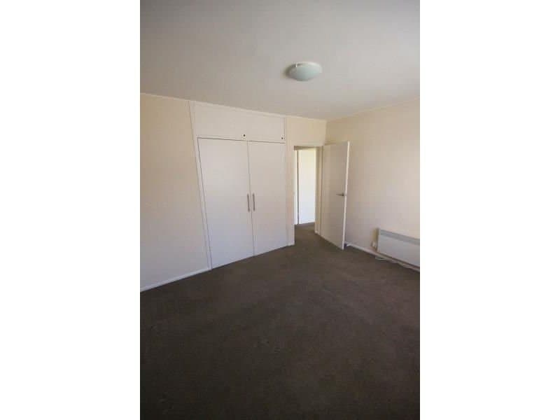 2/2 Raleigh Street, Footscray VIC 3011, Footscray - Thumbnail 5