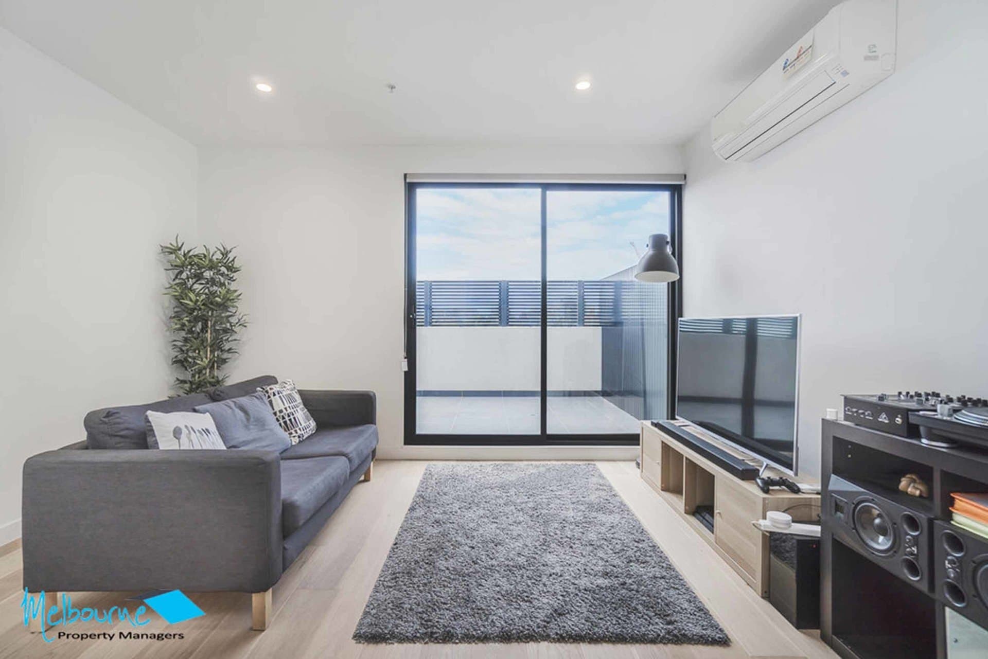 305/10 Bromham Pl, Richmond, Richmond - Thumbnail 2