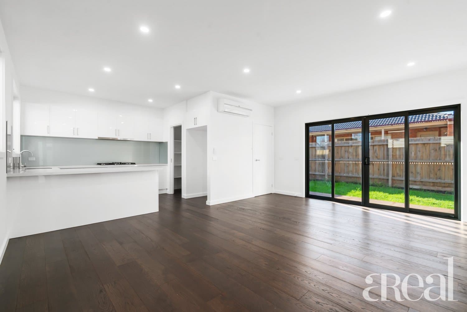 2/15 Manoon Rd, Clayton South, Clayton South - Thumbnail 2