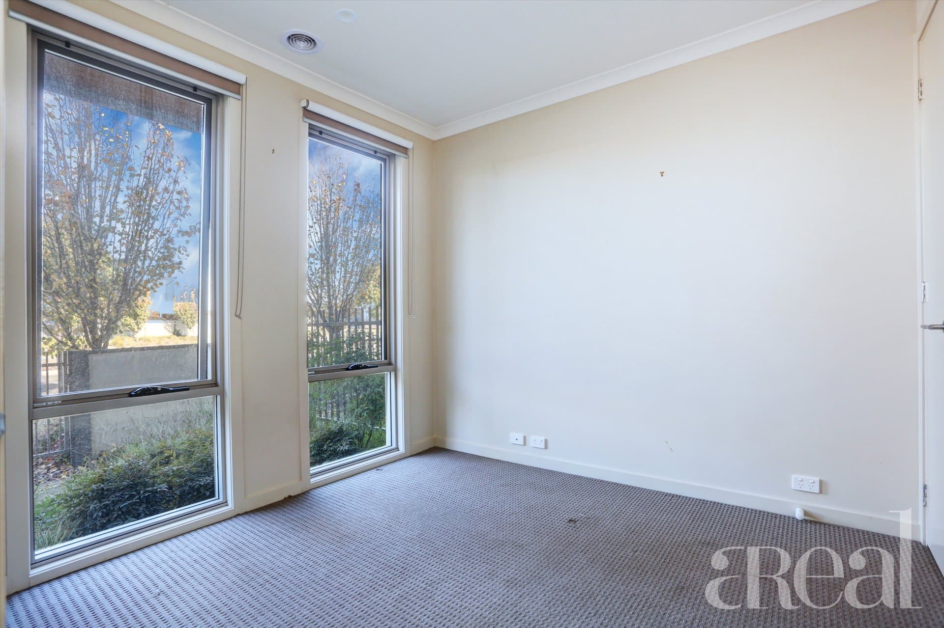 6 Tattersalls Lane, Point Cook VIC 3030, Point Cook - Thumbnail 2