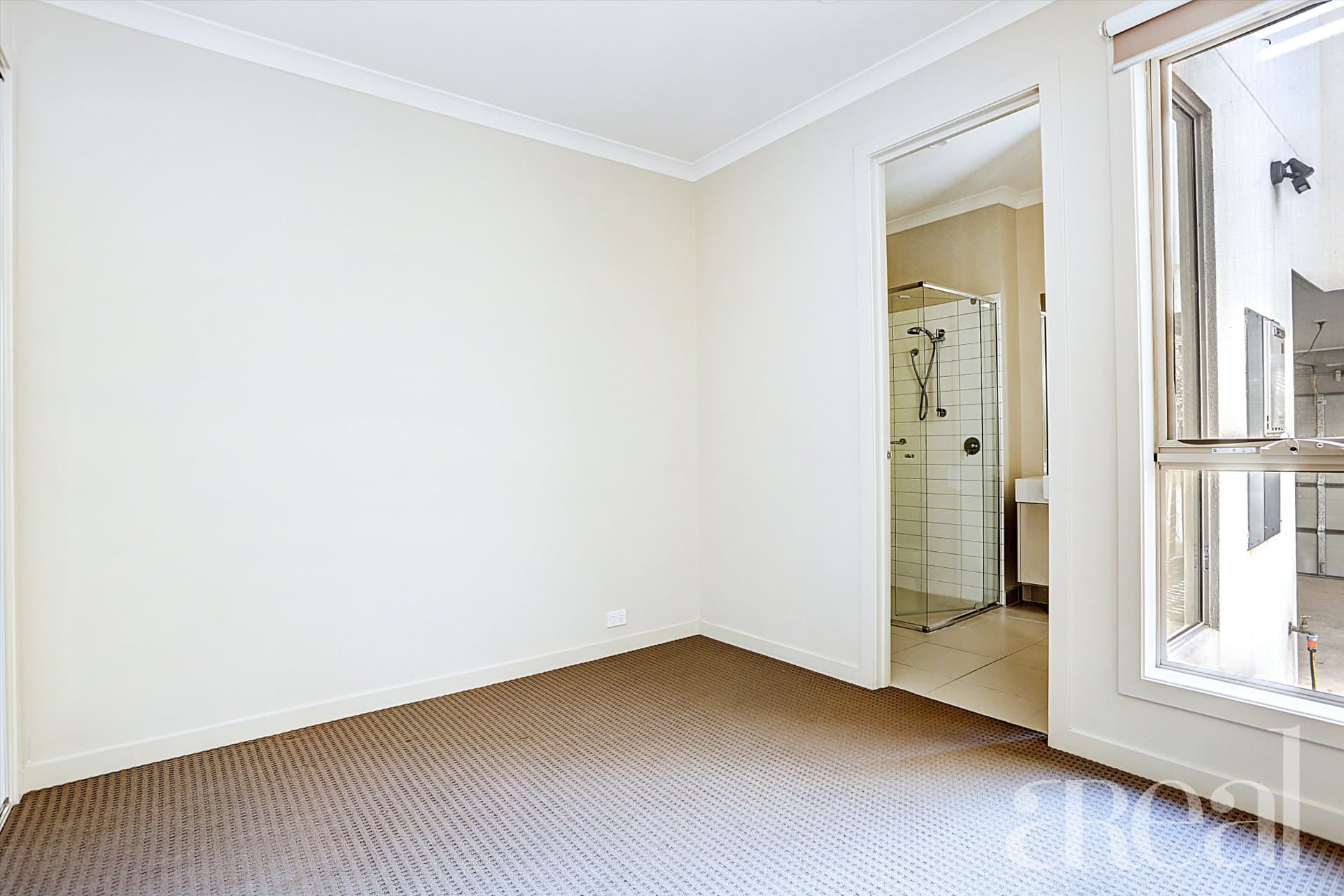 6 Tattersalls Lane, Point Cook VIC 3030, Point Cook - Thumbnail 3