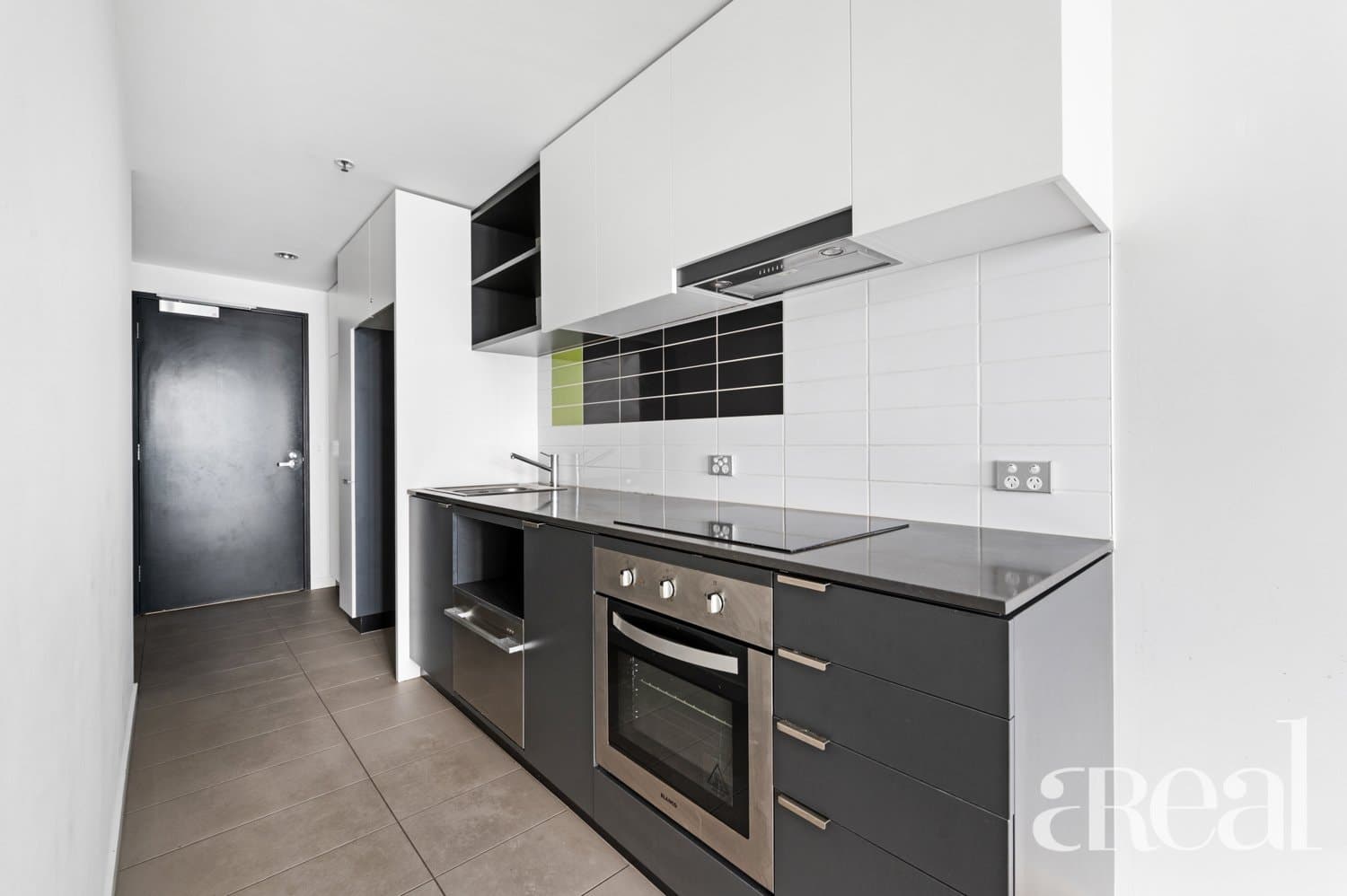 609/815 Bourke Street, Docklands VIC 3008, Docklands - Thumbnail 2