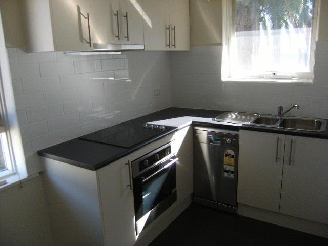 5/2A Loyola Avenue, Brunswick VIC 3056, Brunswick - Thumbnail 3