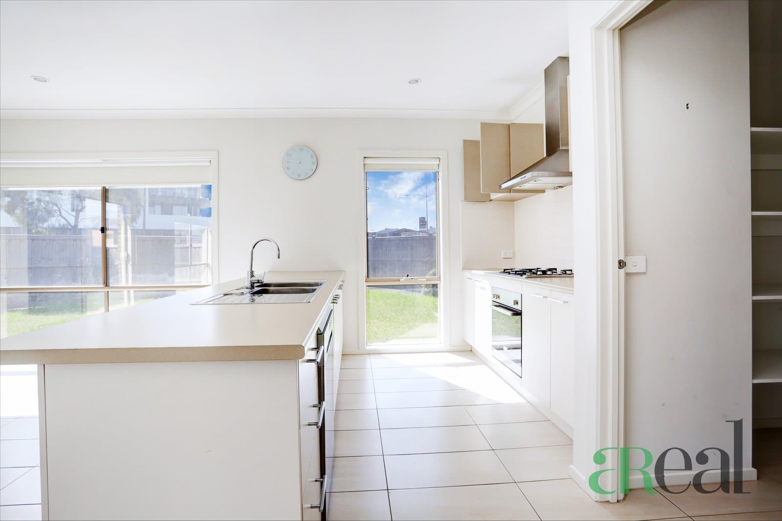 27 Bovard Avenue, Point Cook VIC 3030, Point Cook - Thumbnail 3
