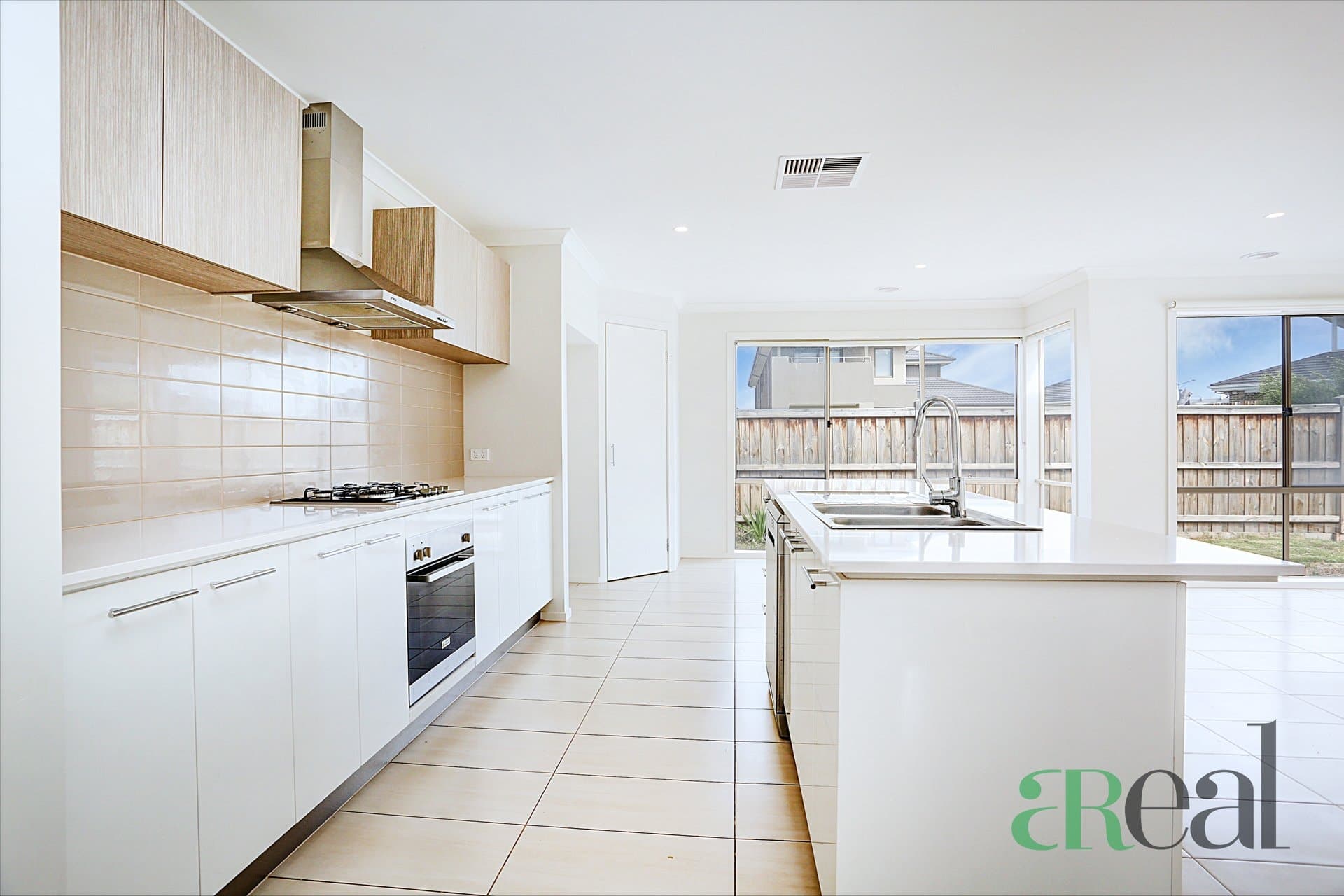 138 Bondi Parade, Point Cook VIC 3030, Point Cook - Thumbnail 3