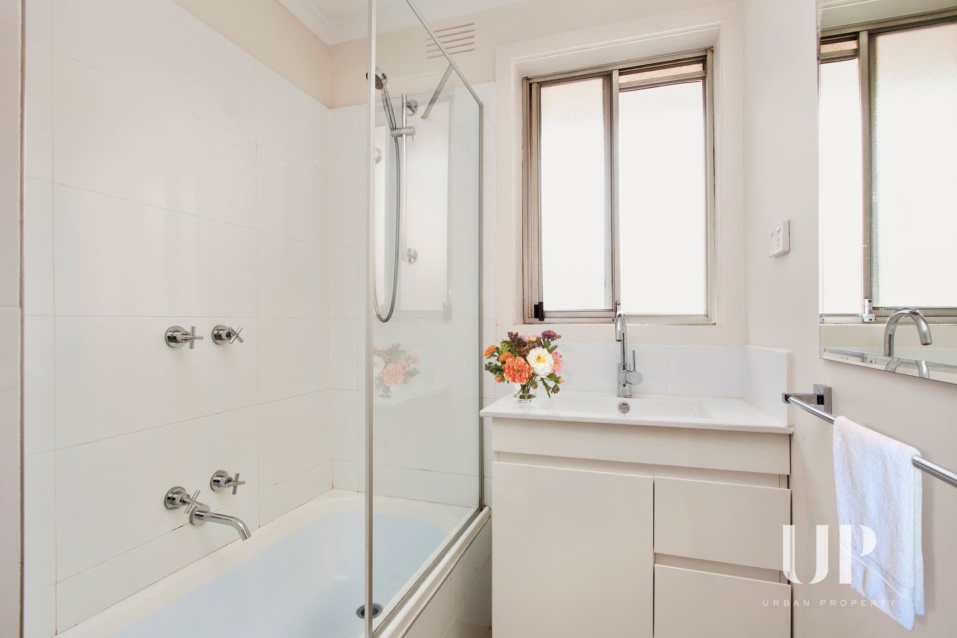 2/108 Blackshaws Road, South Kingsville VIC 3015, South Kingsville - Thumbnail 5