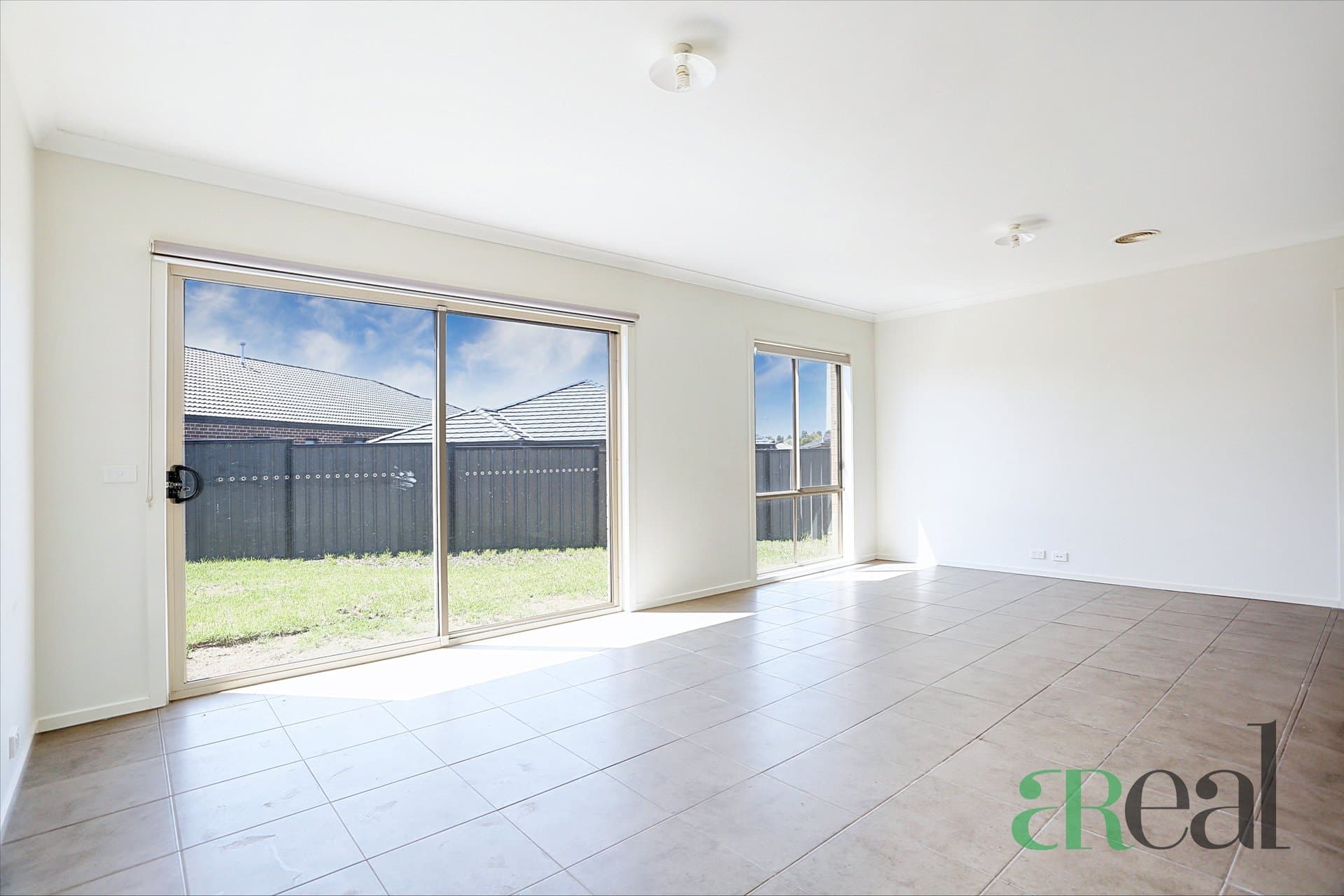 4 Riberry Street, Craigieburn VIC 3064, Craigieburn - Thumbnail 3