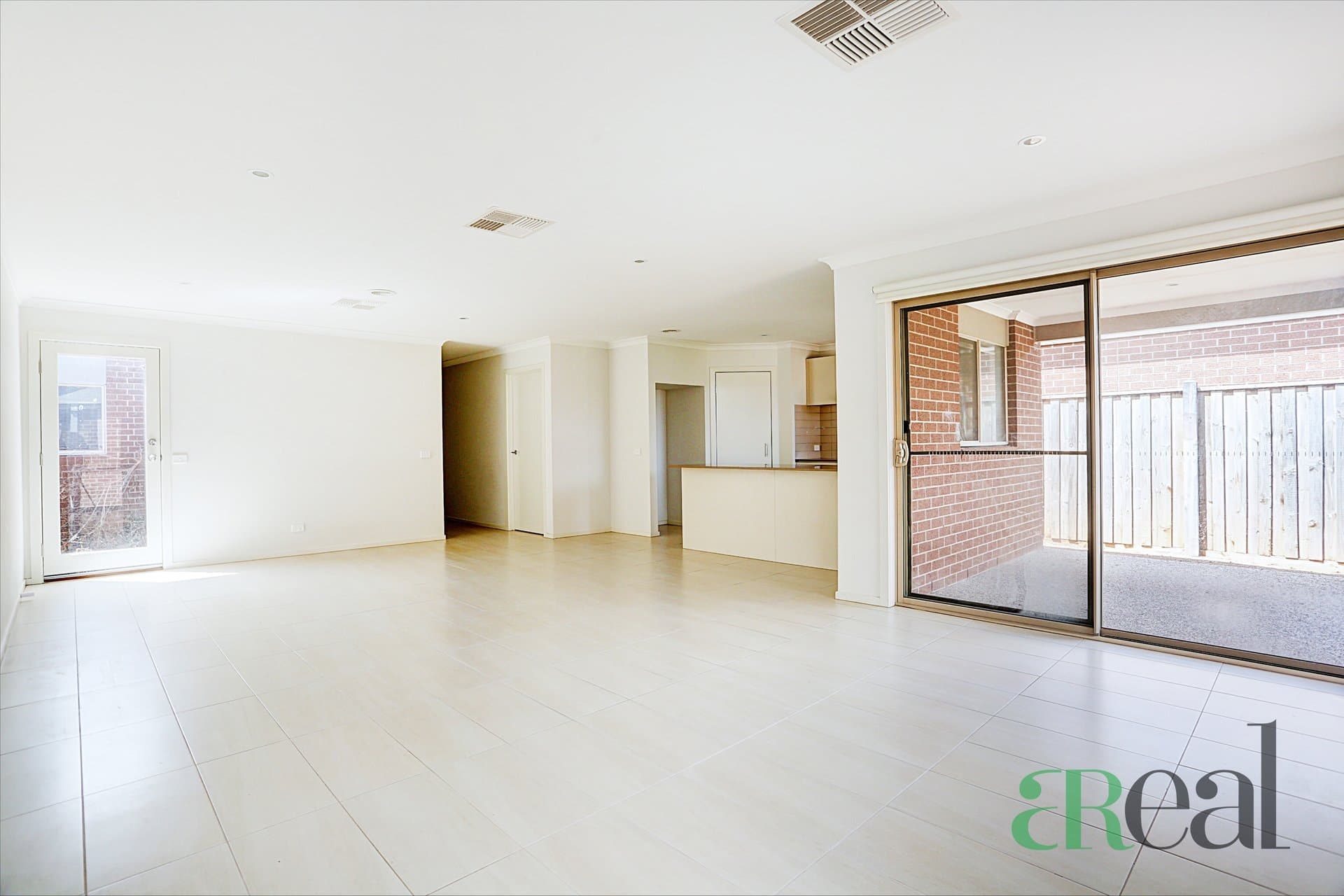 6 Maslin Walk, Point Cook VIC 3030, Point Cook - Thumbnail 2